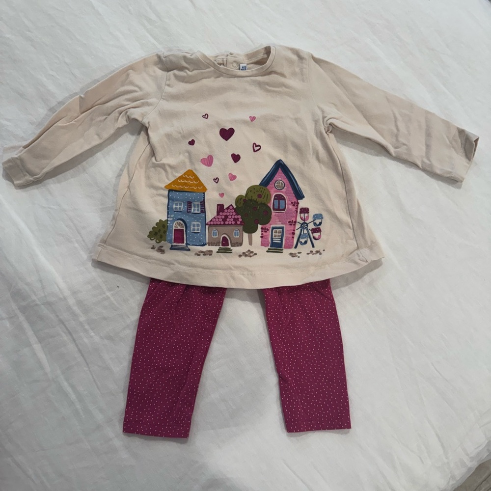 Like new!! Mayoral 12 months worn once. No stains!